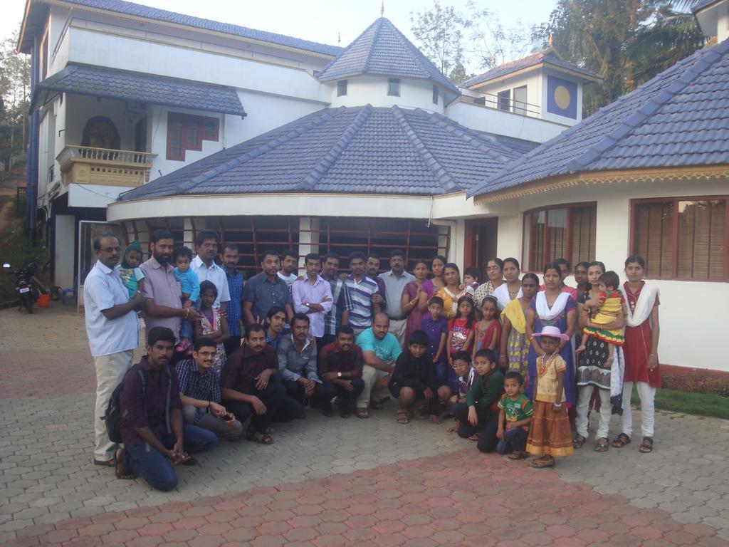 Wayanad Gate Resort マナンタバディー エクステリア 写真