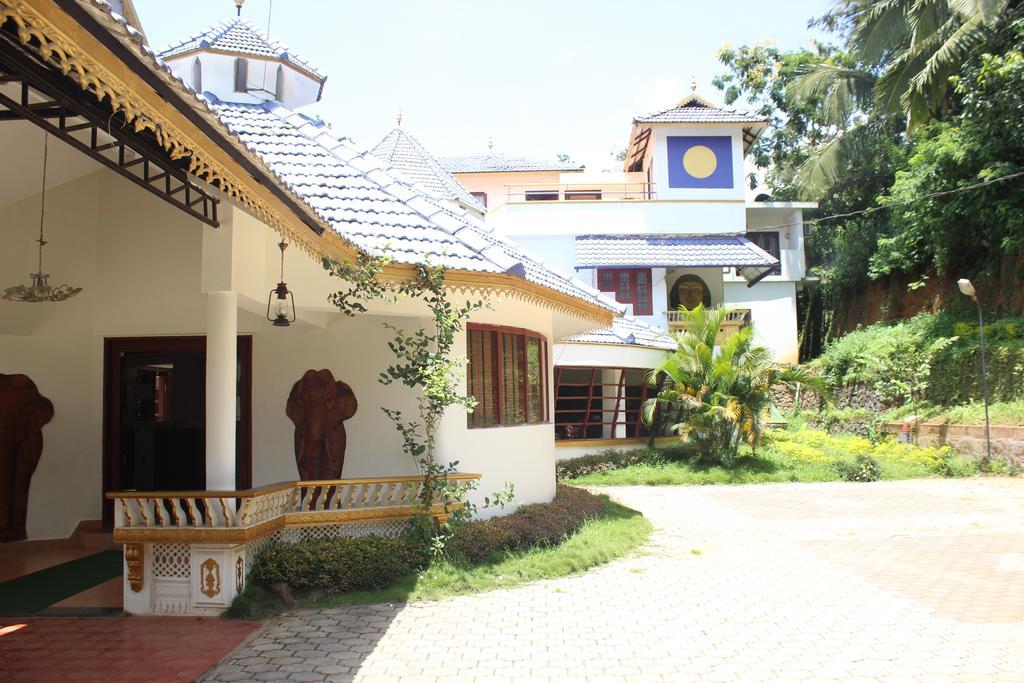 Wayanad Gate Resort マナンタバディー エクステリア 写真