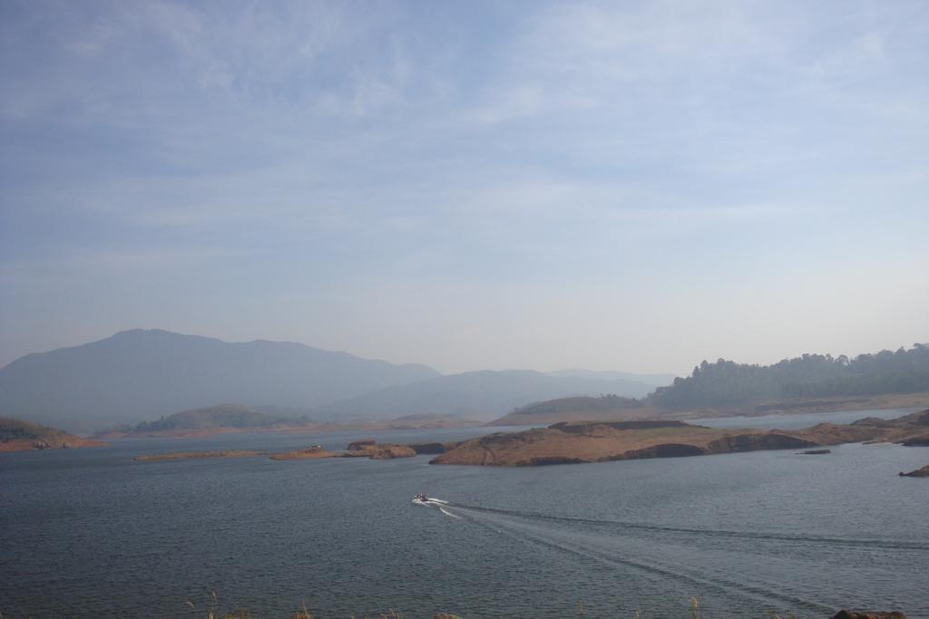 Wayanad Gate Resort マナンタバディー エクステリア 写真